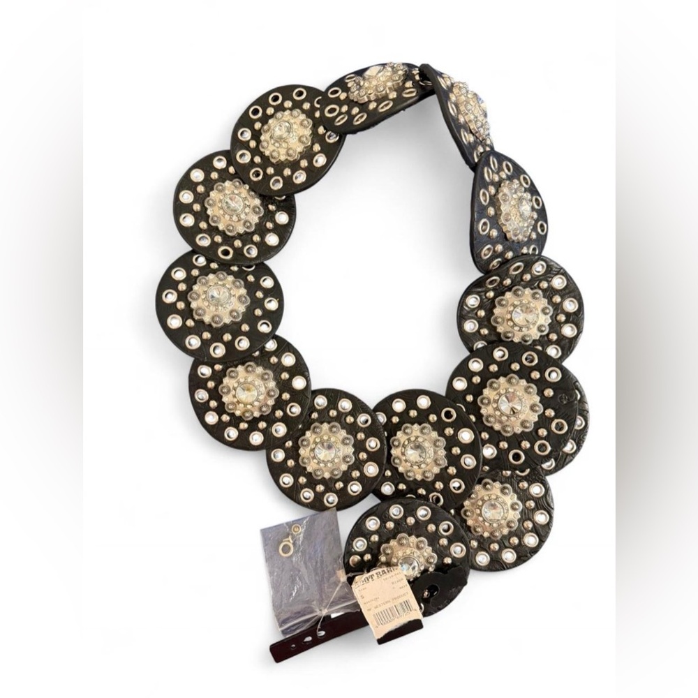 Elegant Black and Silver Statement Necklace